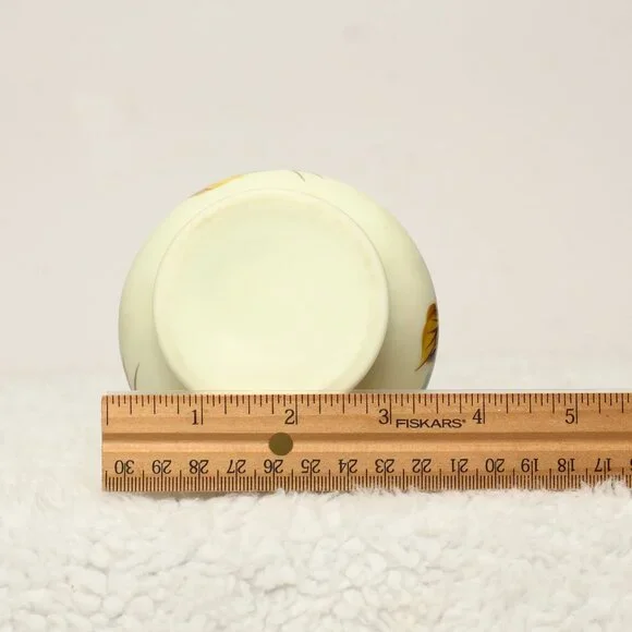 Fenton for L.G. Wright Moss Rose Muffineer Sugar Shaker Custard Satin - Picture 5 of 5